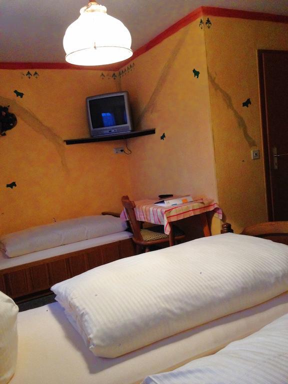 Beim Haxenwirt Hotel Immenstadt im Allgau Bagian luar foto